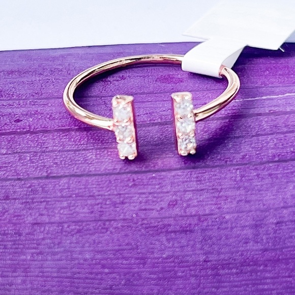 NWOT STERLING SILVER 18k Yellow Gold Plated CZ RING SIZE 7 Adjustable - Picture 6 of 16